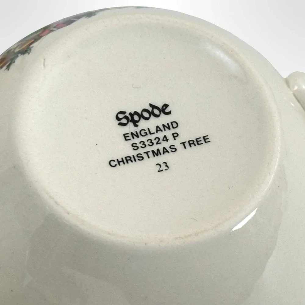 Spode Christmas‎ Tree Tea Cups Saucers Set of 4 England S3324 Holiday Ceramic